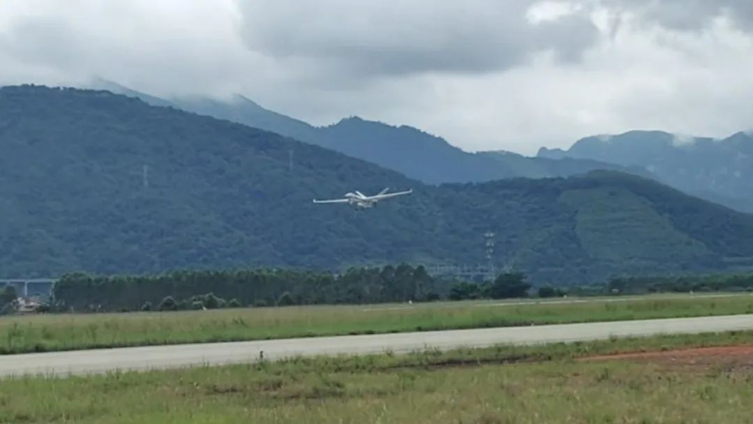 中國廣電700MHz 5G首次助力應(yīng)急通信無人機(jī)實(shí)戰(zhàn)臺(tái)風(fēng)