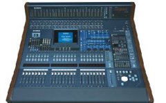 YAMAHA DM2000VCM 24+1推子數(shù)字調(diào)音臺(tái)